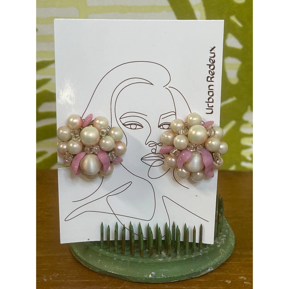 Vintage Pink Pearl Cluster Clip-On Non-pierced Earrings